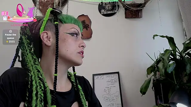 freyaa sorcerees online show from October 21, 2025, 6:52 pm