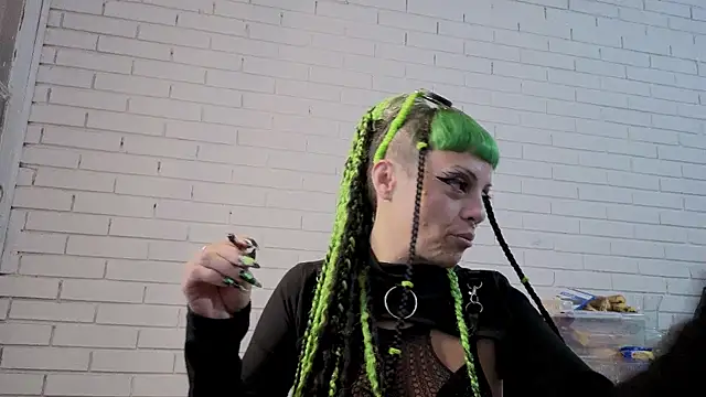 freyaa sorcerees online show from October 26, 2025, 1:55 am