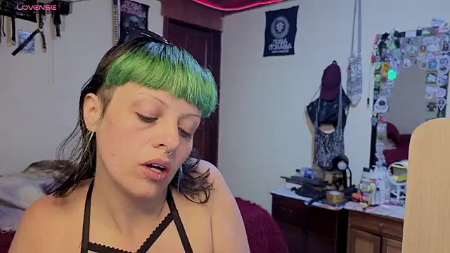 freyaa sorcerees online show from November 23, 2025, 2:44 am