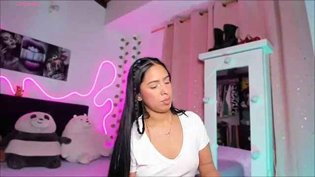 Vickysth online show from October 13, 2025, 10:32 pm