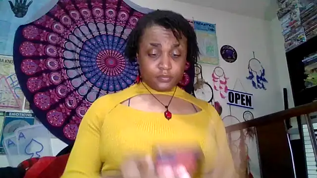 GardeniaFields online show from April 27, 2026, 6:11 am