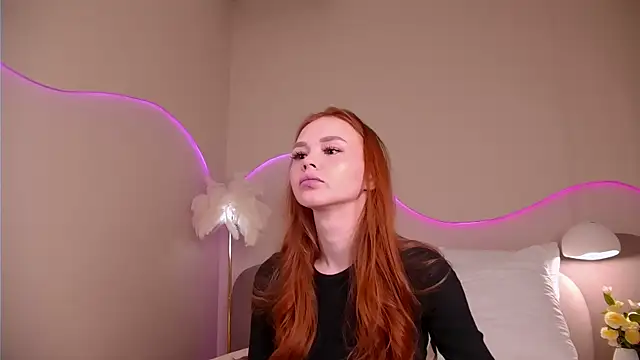 MiraBliss online show from November 29, 2025, 7:39 pm