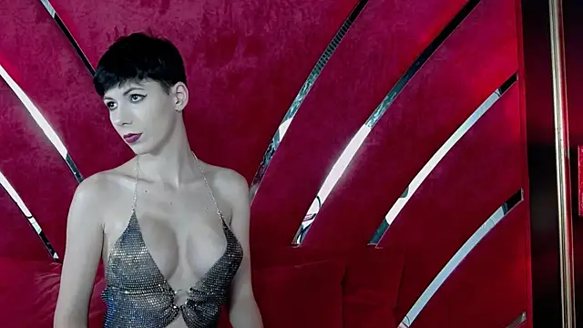 Roxxy Rouge online show from October 7, 2025, 4:04 pm