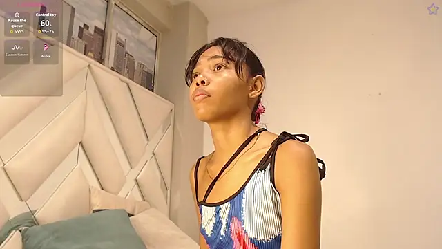 Snapshot of willow_smitt chatting on May 6, 2026, 1:05 pm willow smitt online show from May 6, 2026, 1:05 pm
