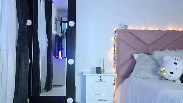 eva sin18 online show from January 6, 2026, 11:18 pm