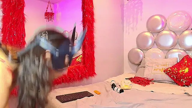 Lia Valmont online show from February 3, 2026, 6:22 am