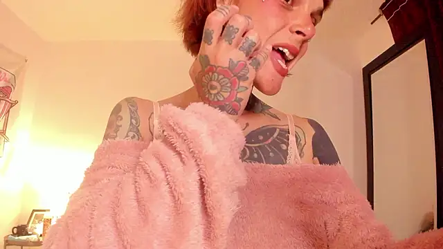 Alessamoth online show from March 12, 2026, 4:07 am