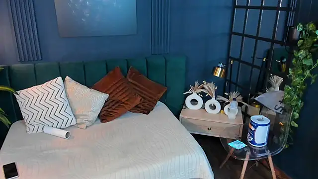 roxy hell online show from March 20, 2025, 7:04 pm