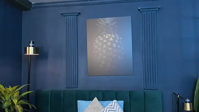 roxy hell online show from November 15, 2025, 12:02 pm