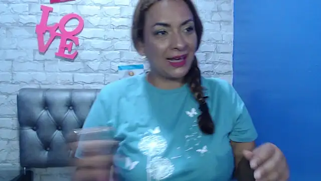 Milf-Prettyboobs online show from July 11, 2026, 10:51 am