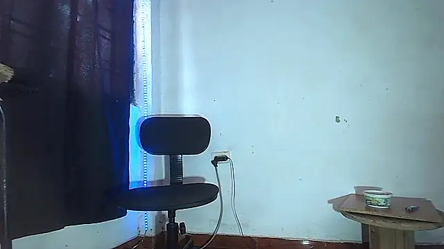 Snapshot of dareck_18 chatting on June 26, 2026, 4:22 pm dareck 18 online show from June 26, 2026, 4:22 pm