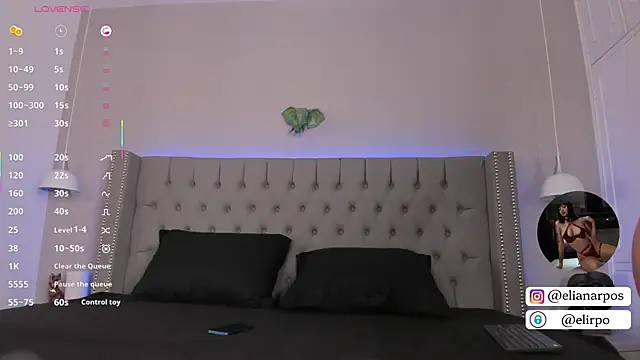 Emiliana Rios online show from October 2, 2025, 3:35 am