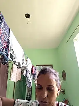 Snapshot of Hotty-Nidhi chatting on June 6, 2026, 4:06 am Hotty-Nidhi online show from June 6, 2026, 4:06 am