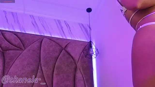 Snapshot of Kanela_miller_ chatting on November 10, 2025, 12:26 pm Kanela miller online show from November 10, 2025, 12:26 pm