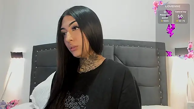 Snapshot of Lilith_Thompson chatting on October 12, 2025, 5:06 am Lilith Thompson online show from October 12, 2025, 5:06 am