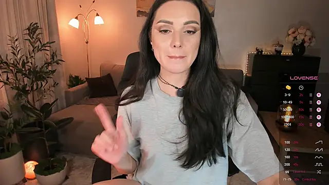 Viki Bellson online show from November 28, 2025, 5:37 pm