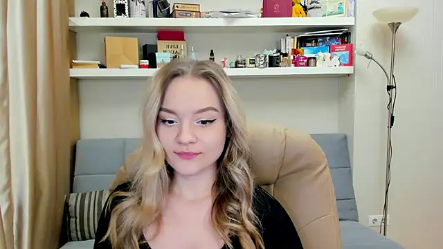 Kara Smith  online show from January 22, 2025, 10:26 pm