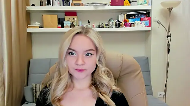 Kara Smith  online show from February 22, 2025, 11:03 pm