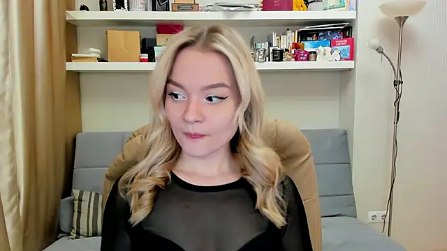 Kara Smith  online show from March 2, 2025, 10:16 pm