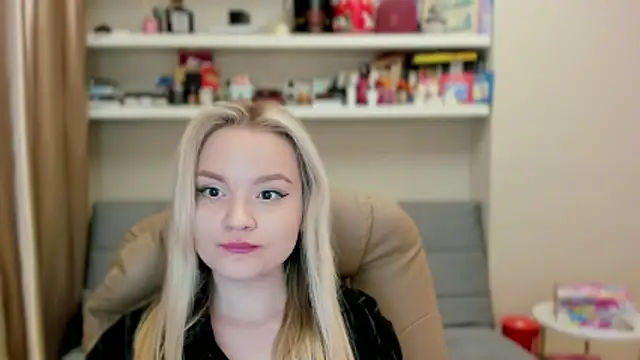 Kara Smith  online show from April 24, 2026, 11:29 pm