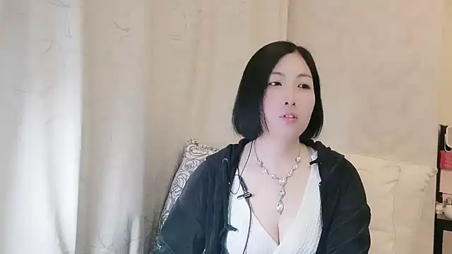 Rachel-6600 online show from April 17, 2026, 3:04 pm