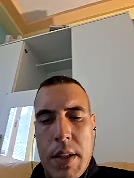 marco199077 online show from May 14, 2026, 6:04 pm