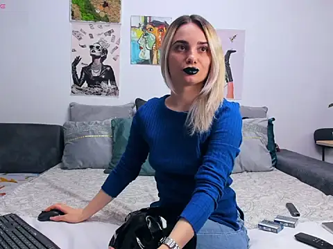 FindomGoddess1 online show from September 18, 2025, 7:05 pm