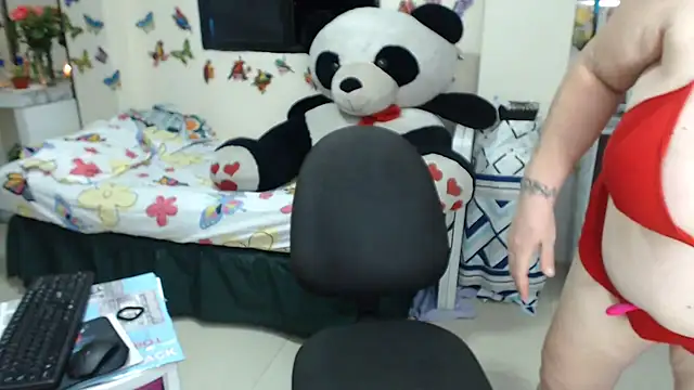 Snapshot of Olgahunder chatting on July 21, 2026, 6:05 am Olgahunder online show from July 21, 2026, 6:05 am