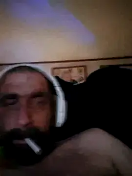 Snapshot of mayg chatting on May 16, 2026, 5:04 am mayg online show from May 16, 2026, 5:04 am