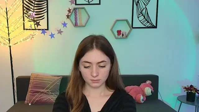 LilyHaart online show from March 10, 2025, 3:30 pm