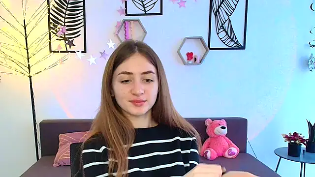 LilyHaart online show from March 12, 2025, 2:12 pm