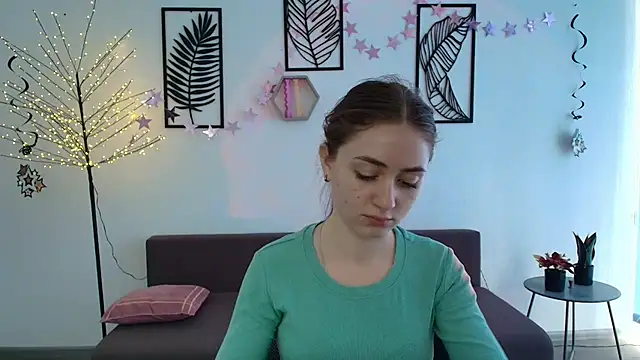 LilyHaart online show from March 19, 2025, 7:07 am