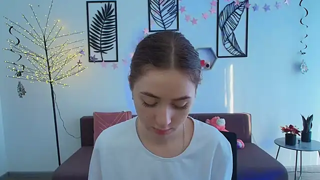 LilyHaart online show from March 23, 2025, 6:37 am