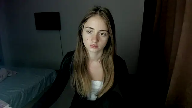 LilyHaart online show from September 30, 2025, 5:45 am