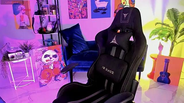 SarahAlluring online show from November 15, 2025, 11:51 am