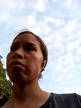 Sexi girl29 online show from December 4, 2025, 9:45 pm