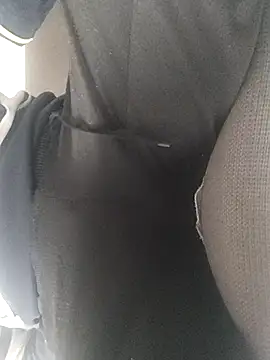 gui67675 online show from October 17, 2025, 1:35 pm