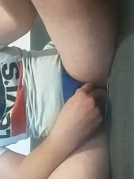 gui67675 online show from October 25, 2025, 4:09 am