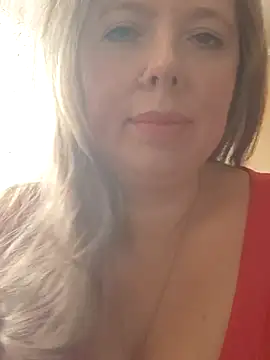 Irina3718 online show from October 17, 2025, 10:18 am