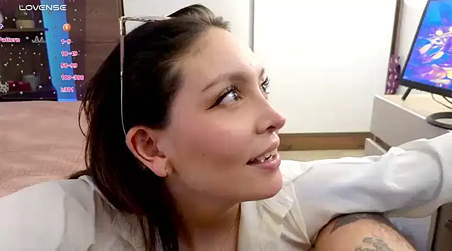 Snapshot of Te_para_2 chatting on March 17, 2025, 10:17 pm Te para 2 online show from March 17, 2025, 10:17 pm