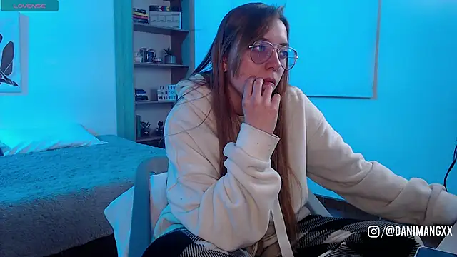 Soy mangx online show from October 6, 2025, 2:53 am