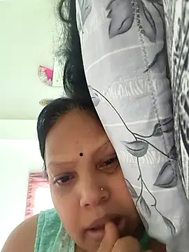 Snapshot of Arohi35 chatting on May 12, 2026, 9:39 am Arohi35 online show from May 12, 2026, 9:39 am