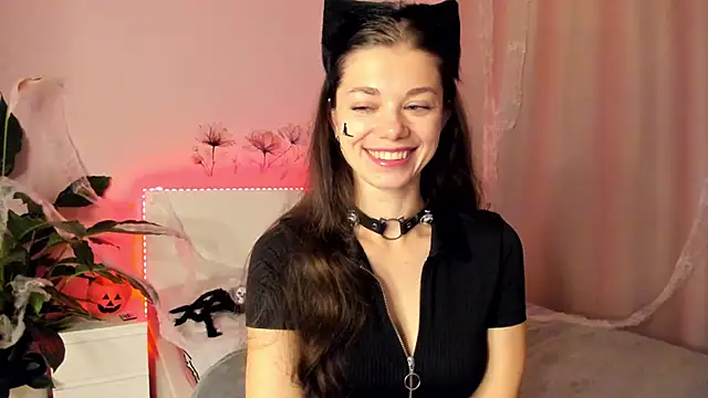 Eva McCoy online show from October 30, 2025, 9:11 am