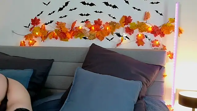 SweetDarling7 online show from October 31, 2025, 12:17 pm