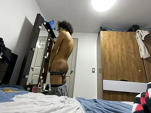 Snapshot of Alan_Bunny chatting on April 13, 2026, 3:12 am Alan Bunny online show from April 13, 2026, 3:12 am