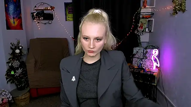 madam uliis online show from January 6, 2026, 3:27 pm