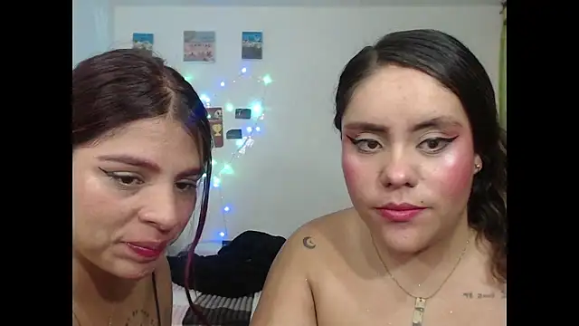 Snapshot of nicky_andcamil chatting on March 14, 2026, 4:01 pm nicky andcamil online show from March 14, 2026, 4:01 pm