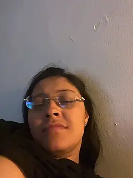 Snapshot of milu_saenz_8 chatting on March 22, 2025, 2:59 am milu saenz 8 online show from March 22, 2025, 2:59 am