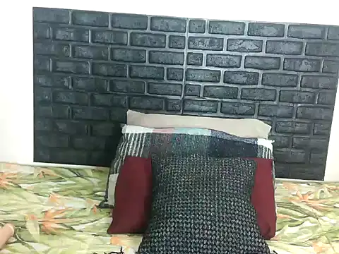 Snapshot of clover_cams1874 chatting on May 6, 2026, 5:07 pm clover cams1874 online show from May 6, 2026, 5:07 pm