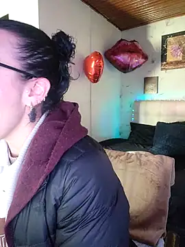 Snapshot of mia_velvet1 chatting on February 25, 2026, 2:37 pm mia velvet1 online show from February 25, 2026, 2:37 pm